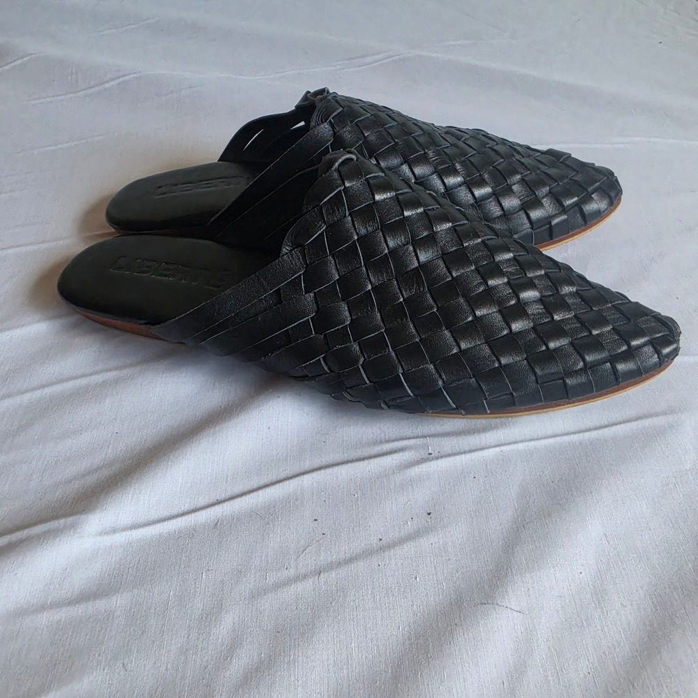 Liberte Prague Woven Cowhide Leather Mules Pointed Toe Black Size 10